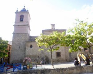 Lee más sobre el artículo La Iglesia de San Pedro en Puente la Reina, el camino de Santiago