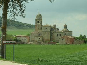 Lee más sobre el artículo Descubre la leyenda de la fuente de la Roldana en el Camino de Santiago: un lugar de curación y misterio